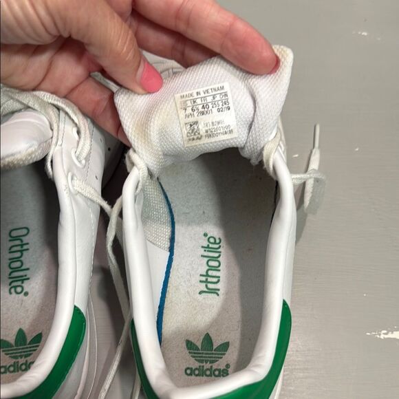 Men’s Adidas Stan Smith Endorsed White and Green Leather Sneakers - Picture 9 of 12